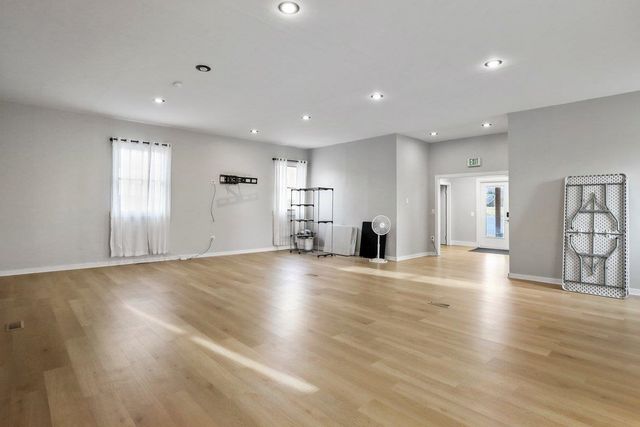 6043 BROAD ST, Mt Jackson, VA 22842