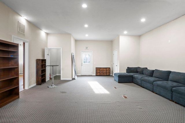 6043 BROAD ST, Mt Jackson, VA 22842