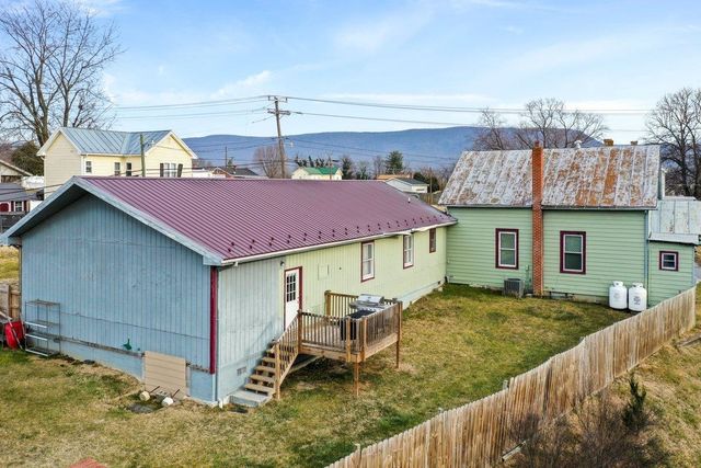 6043 BROAD ST, Mt Jackson, VA 22842