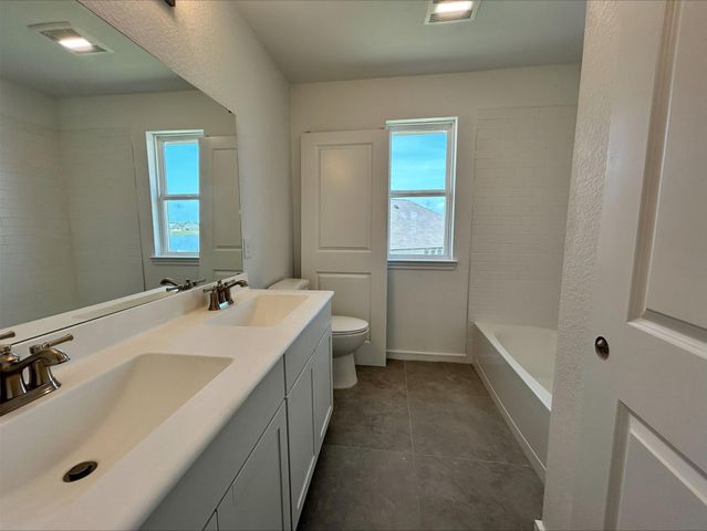907 Kingwood Drive, League City, TX 77573