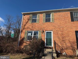 16 W END CT, Baltimore, MD 21227