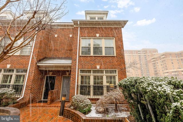 1503-F N COLONIAL TER, Arlington, VA 22209