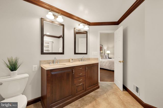 1503-F N COLONIAL TER, Arlington, VA 22209