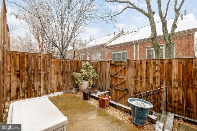 1503-F N COLONIAL TER, Arlington, VA 22209