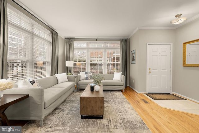 1503-F N COLONIAL TER, Arlington, VA 22209