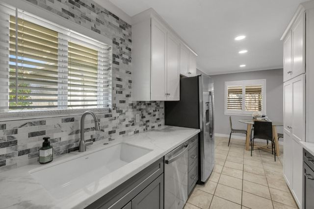 8301 Central Ave, Orangevale, CA 95662