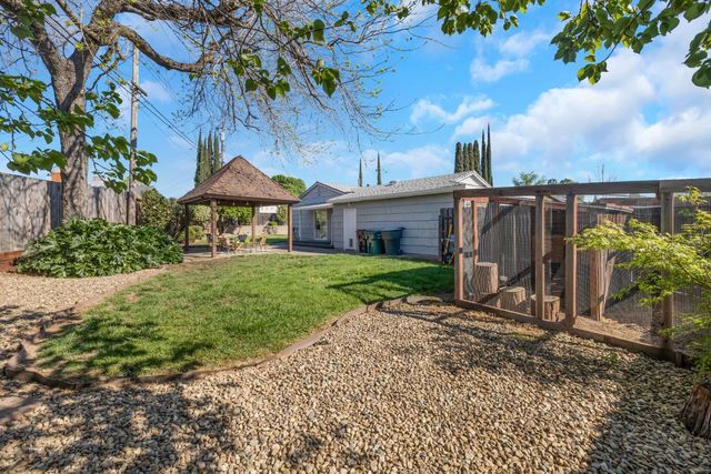 8301 Central Ave, Orangevale, CA 95662