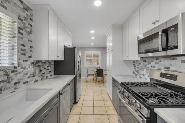 8301 Central Ave, Orangevale, CA 95662