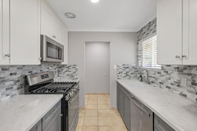 8301 Central Ave, Orangevale, CA 95662