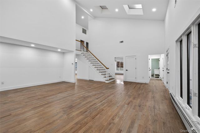 611 Deer Park Avenue, Babylon, NY 11702