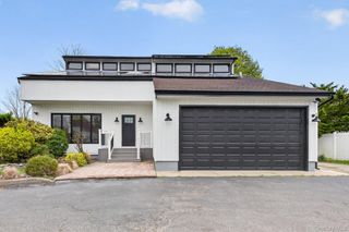 611 Deer Park Avenue, Babylon, NY 11702
