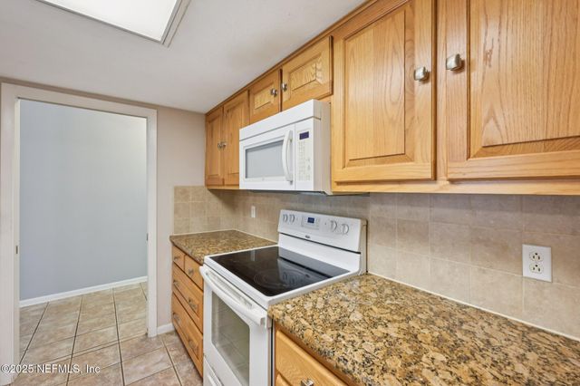 2909 ST JOHNS Avenue 11A, Jacksonville, FL 32205