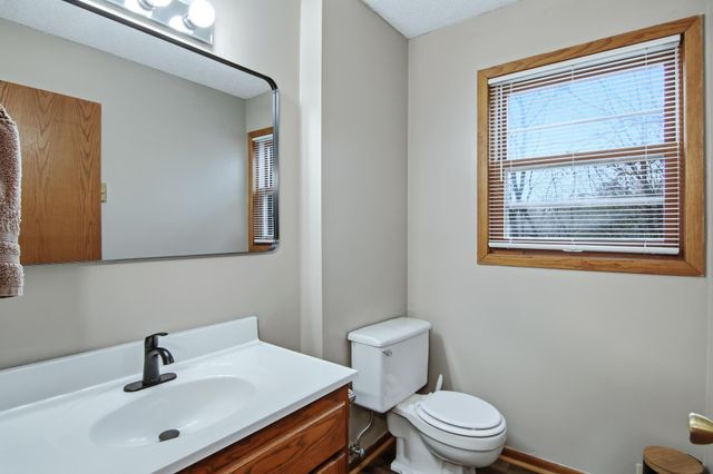 531 Hunter Hill Road, Hudson, WI 54016