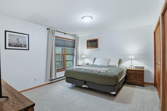 531 Hunter Hill Road, Hudson, WI 54016