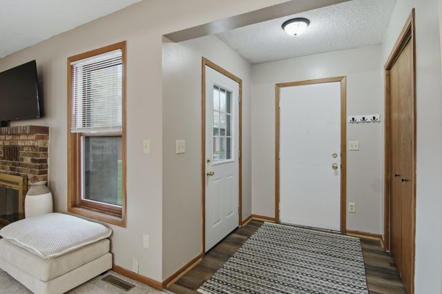 531 Hunter Hill Road, Hudson, WI 54016