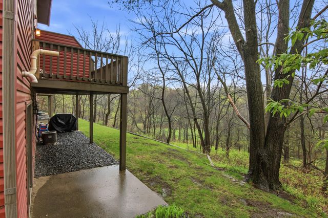 531 Hunter Hill Road, Hudson, WI 54016