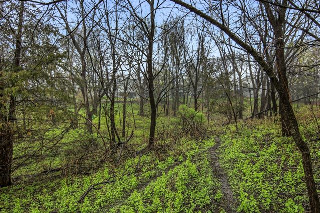 531 Hunter Hill Road, Hudson, WI 54016