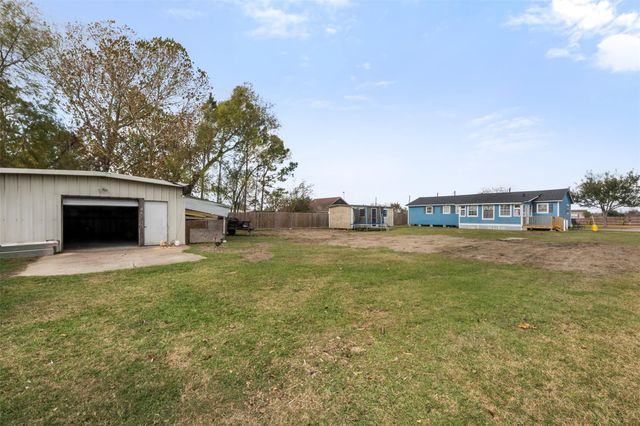 12711 33rd Street, Santa Fe, TX 77510