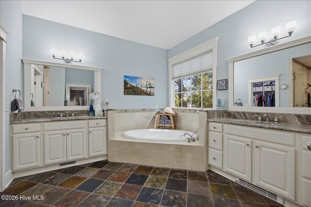 8709 Lake Nona Drive, Wilmington, NC 28411