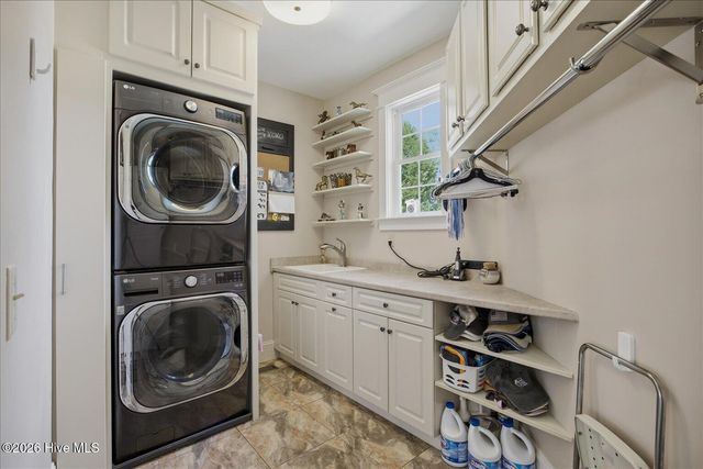 8709 Lake Nona Drive, Wilmington, NC 28411