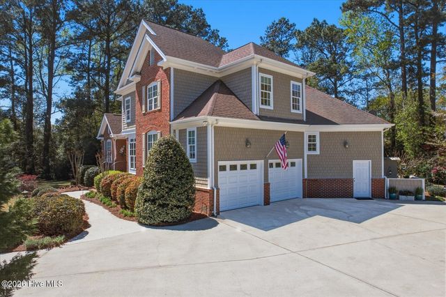 8709 Lake Nona Drive, Wilmington, NC 28411