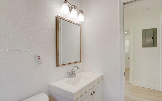 1031 NW 23rd Way, Fort Lauderdale, FL 33311