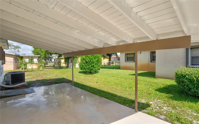 1031 NW 23rd Way, Fort Lauderdale, FL 33311