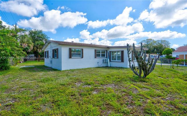 1031 NW 23rd Way, Fort Lauderdale, FL 33311
