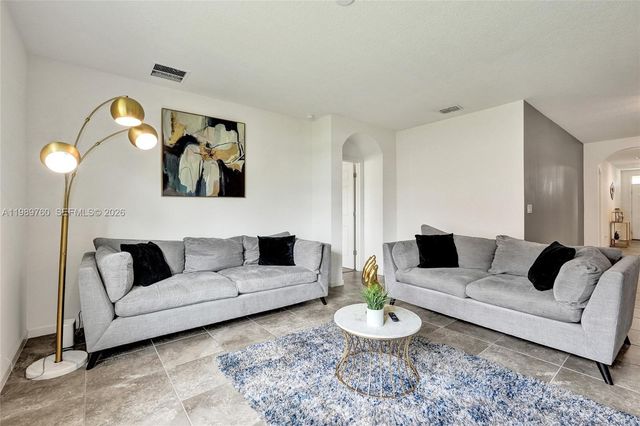 6479 NW Castlebrook Ave, Port St. Lucie, FL 34983