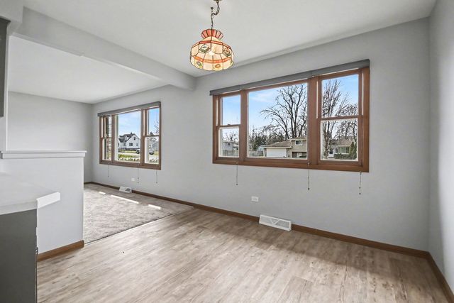 4029 N Grant Street, Westmont, IL 60559