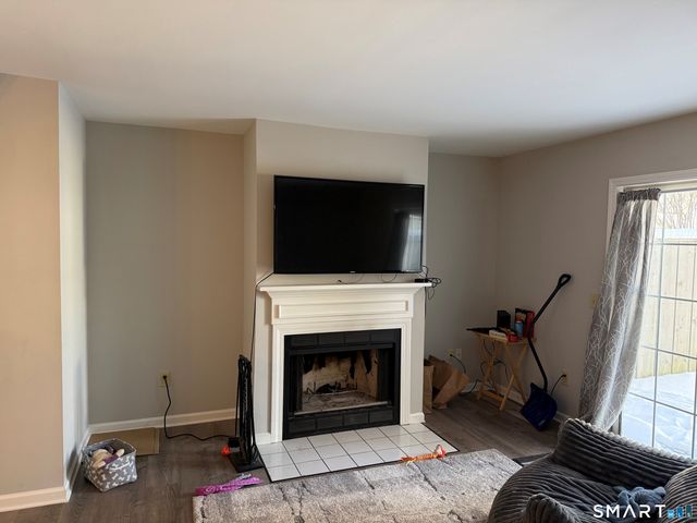 41 Tamarack Avenue APT 102, Danbury, CT 06811