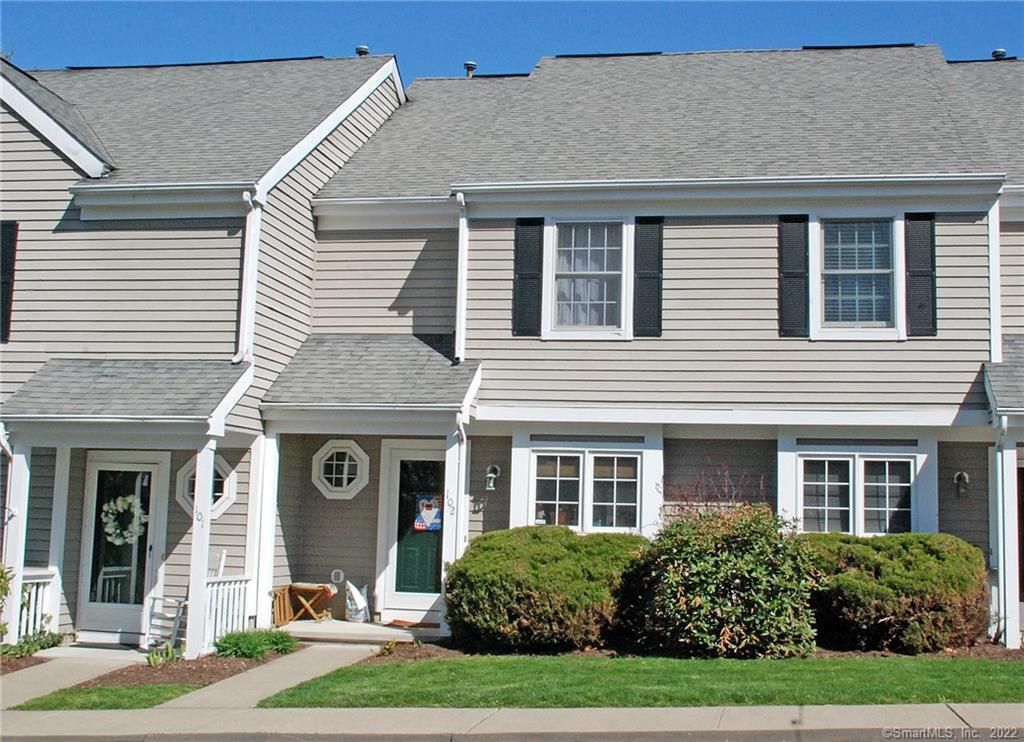 41 Tamarack Avenue APT 102, Danbury, CT 06811