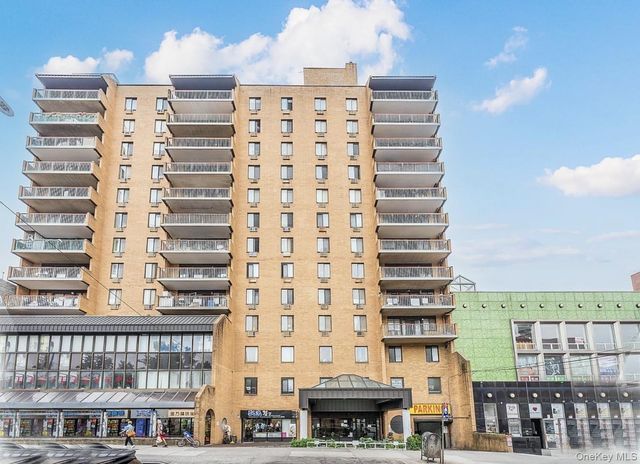 133-36 41st Road 8F, Flushing, NY 11355