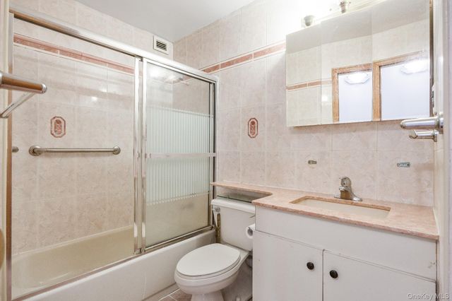 133-36 41st Road 8F, Flushing, NY 11355