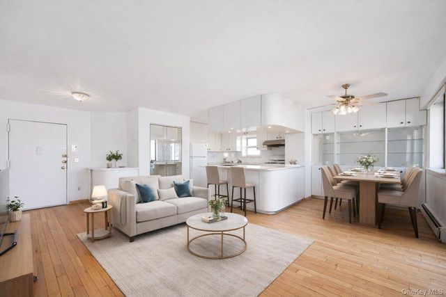 133-36 41st Road 8F, Flushing, NY 11355