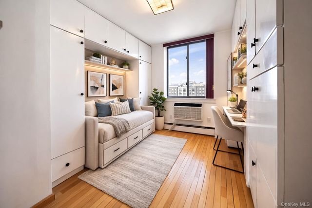 133-36 41st Road 8F, Flushing, NY 11355