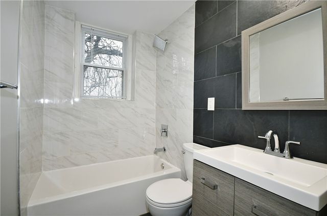 5518 Broad St TERRACE, Garfield, PA 15206