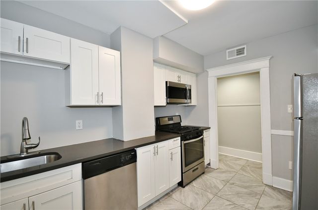 5518 Broad St TERRACE, Garfield, PA 15206