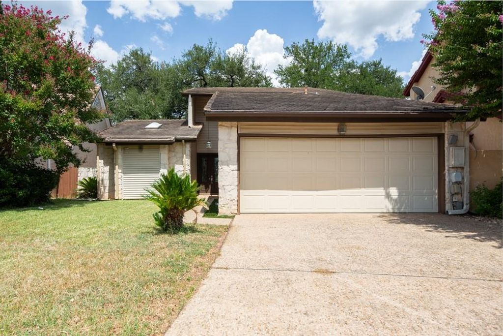 10907 Legends LN, Austin, TX 78747