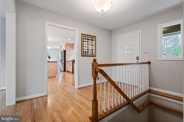 1429 IRONWOOD DR, Mclean, VA 22101