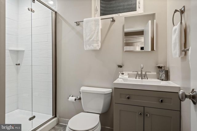 1429 IRONWOOD DR, Mclean, VA 22101