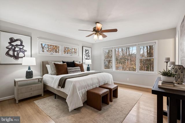 1429 IRONWOOD DR, Mclean, VA 22101