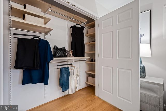 1429 IRONWOOD DR, Mclean, VA 22101