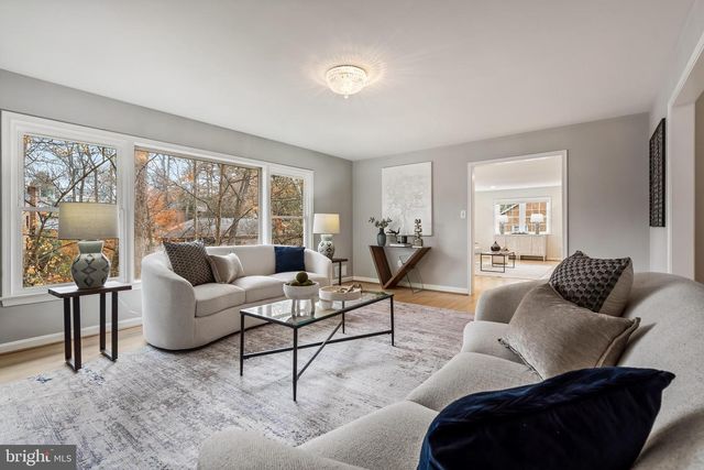 1429 IRONWOOD DR, Mclean, VA 22101