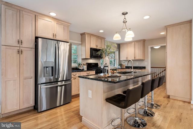 1429 IRONWOOD DR, Mclean, VA 22101