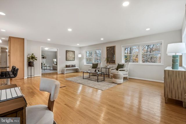 1429 IRONWOOD DR, Mclean, VA 22101