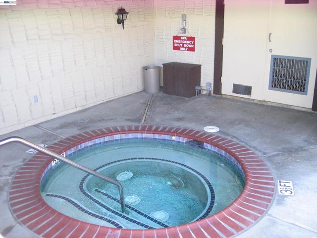 27937 Pueblo Calle, Hayward, CA 94545