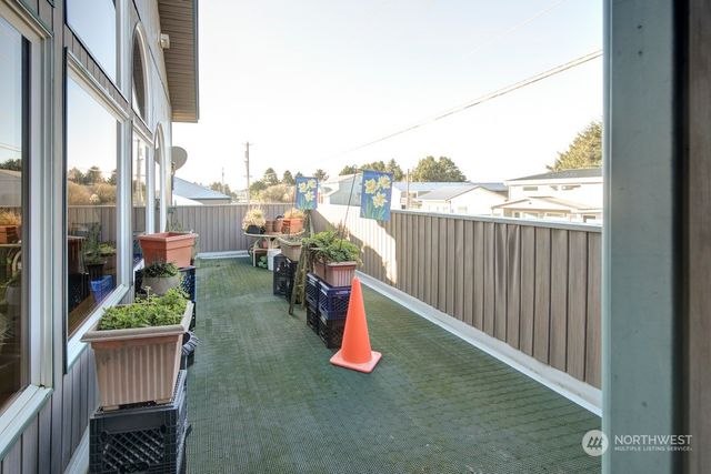 857 Pt. Brown Avenue NW, Ocean Shores, WA 98569