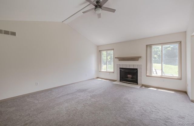 312 Reid Road, Highland Charter Township, MI 48357