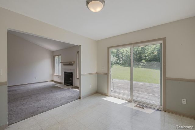 312 Reid Road, Highland Charter Township, MI 48357